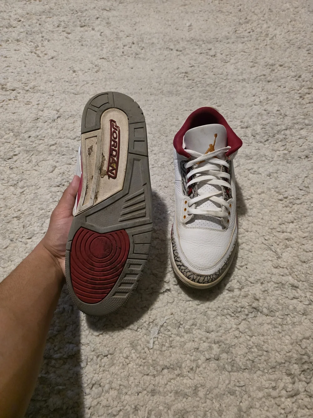 Jordan Men's White and Red Retro Basketball Sneakers